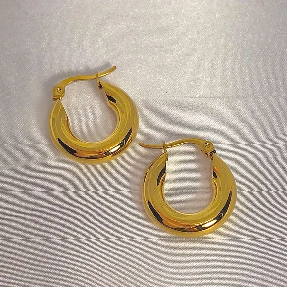 ✨🕯️Chunky Golden Hoop earrings - Picture 1 of 3